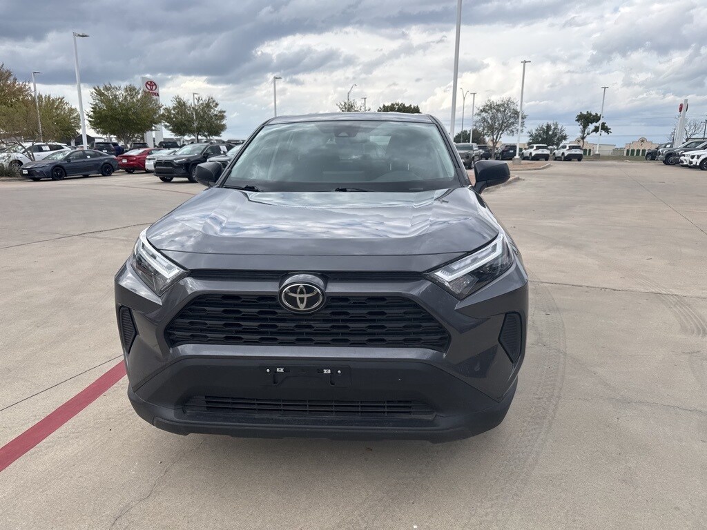 2024 Toyota RAV4 LE photo 2