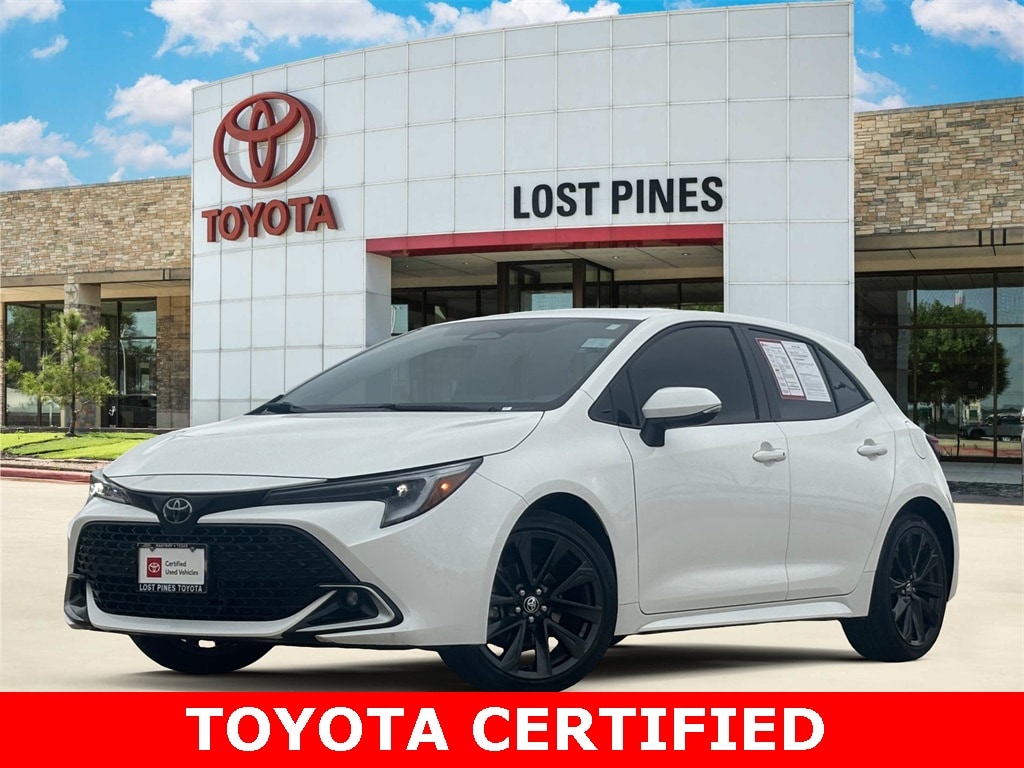 2024 Toyota Corolla Hatchback XSE's photo