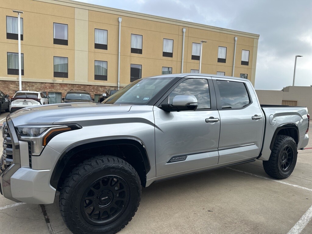 2025 Toyota Tundra Platinum CrewMax photo 2
