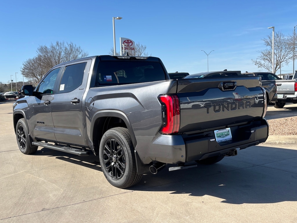 New 2026 Toyota Tundra Limited LIMITED CREWMAX 5.5