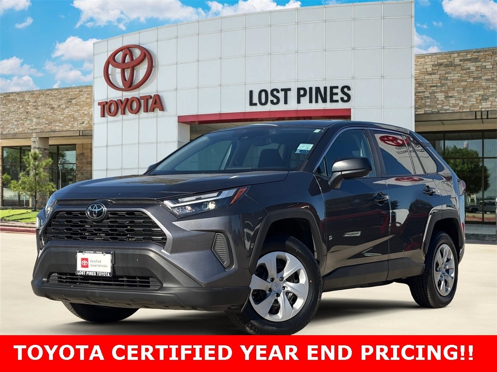 2024 Toyota RAV4 LE's photo