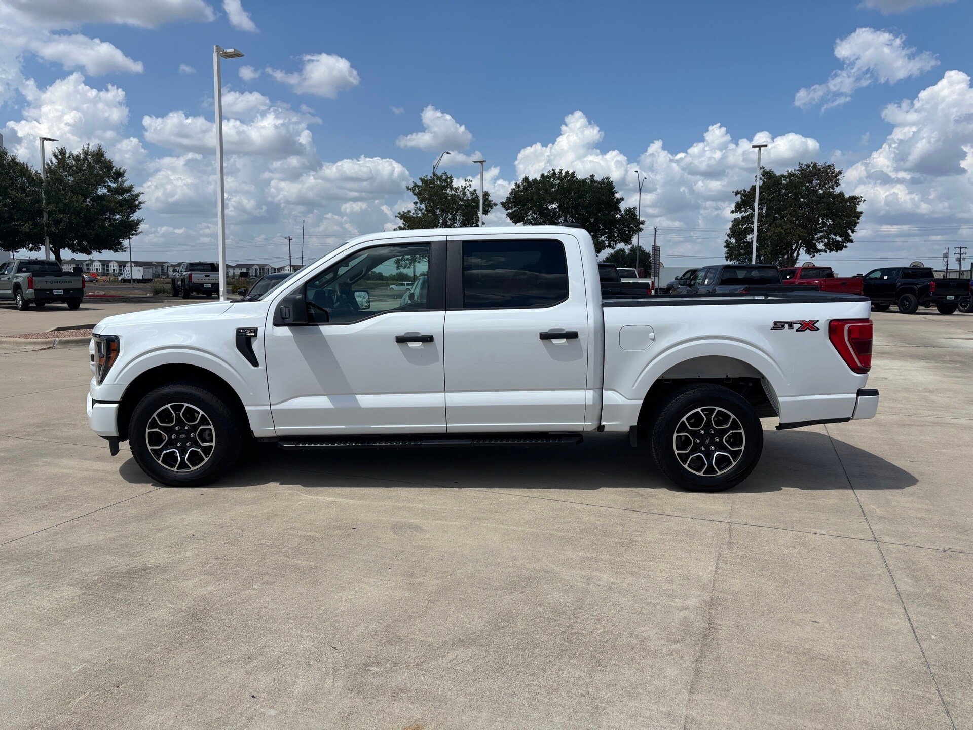 2023 Ford F-150 XL photo 4