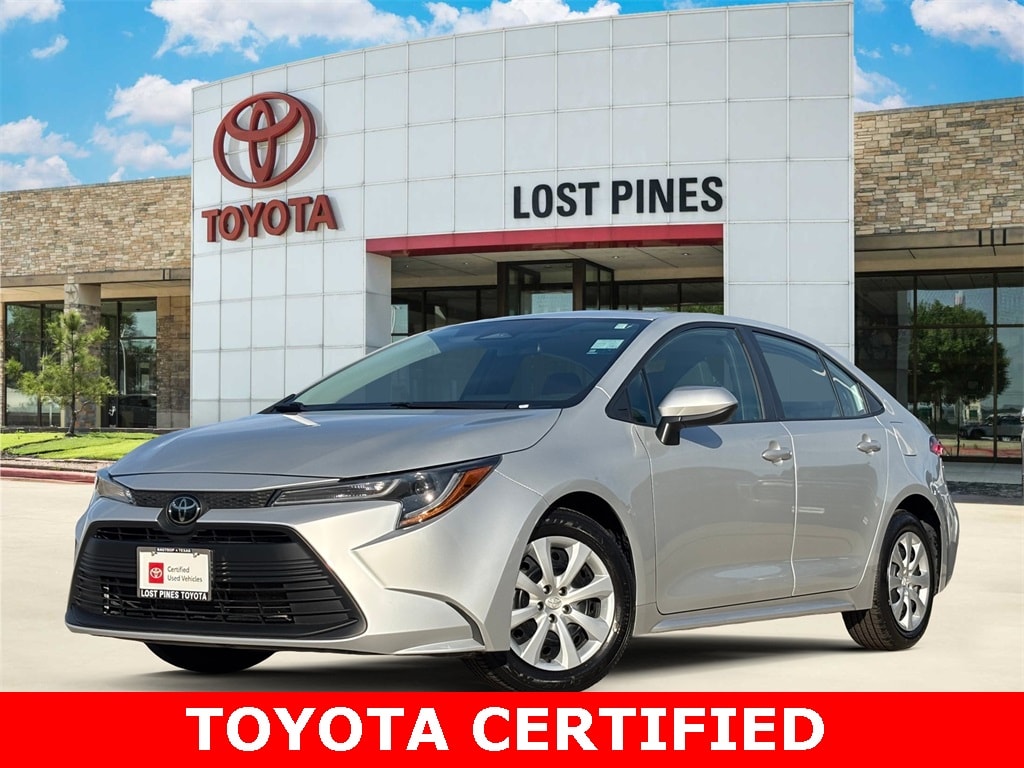 2024 Toyota Corolla LE's photo