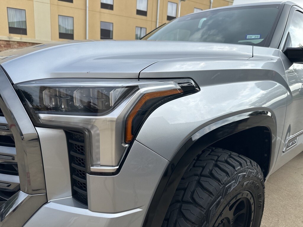 2025 Toyota Tundra Platinum CrewMax photo 4