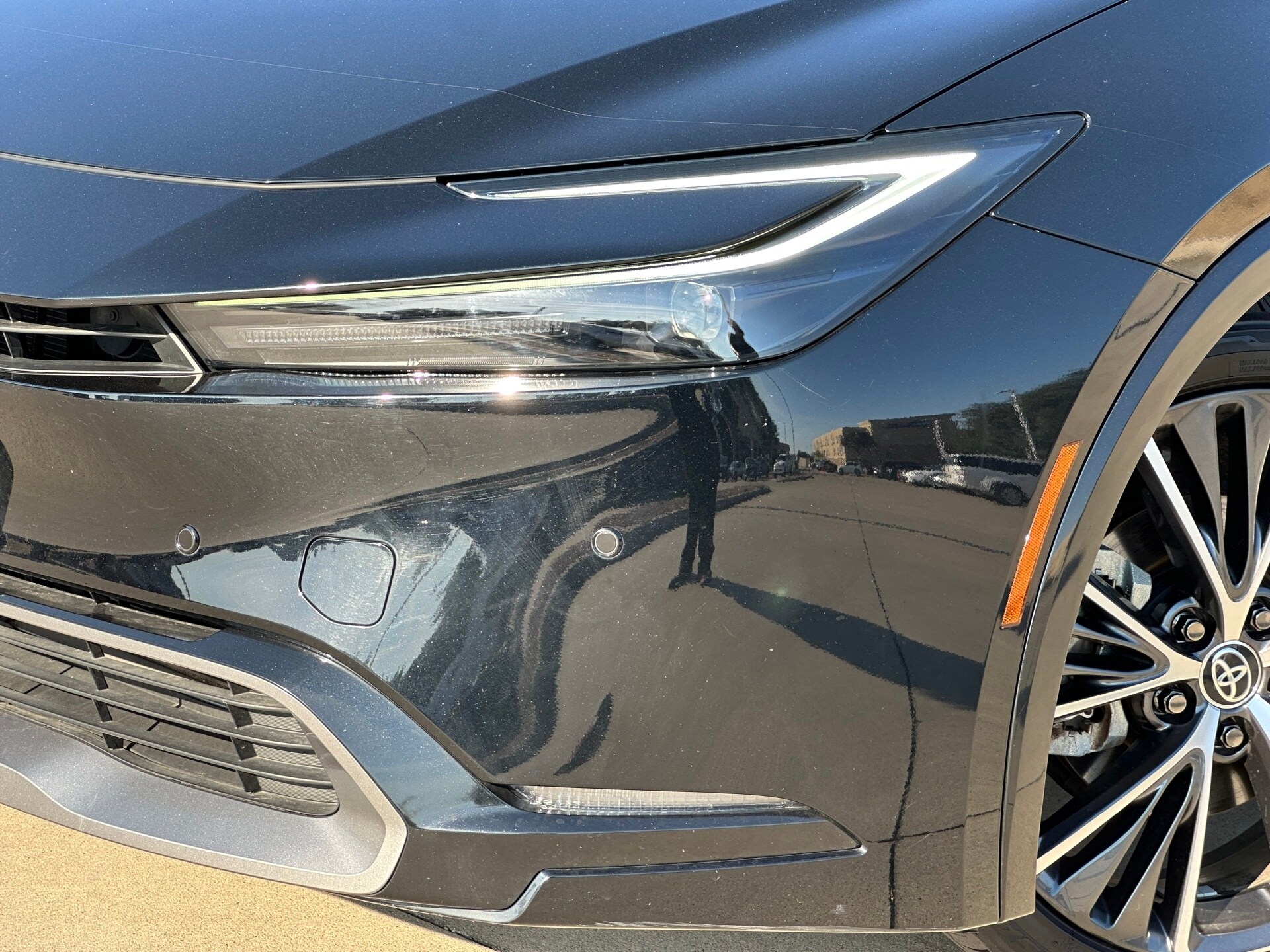 2023 Toyota Prius Limited photo 3