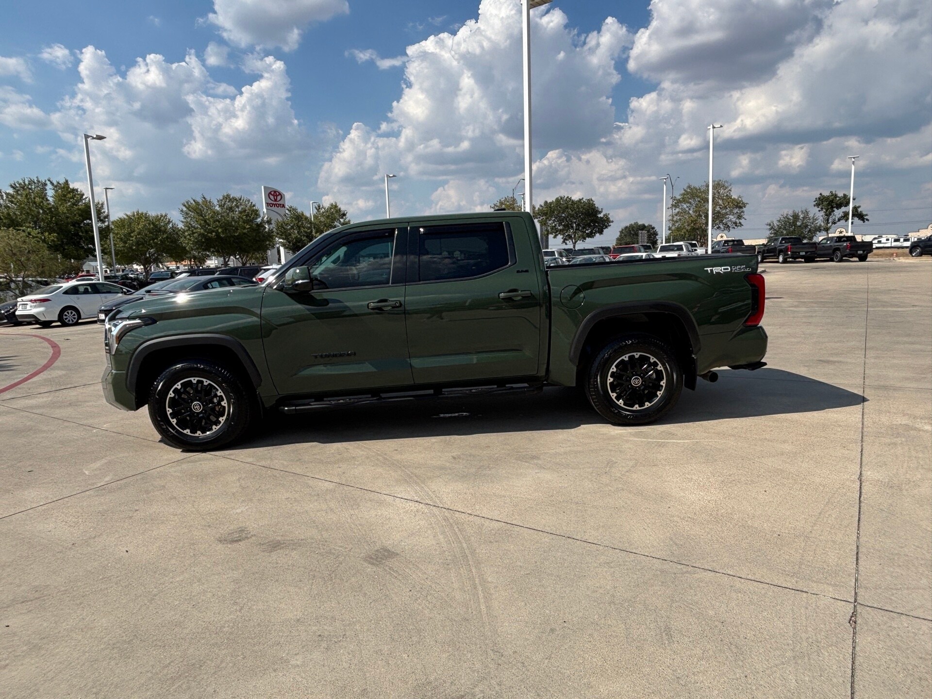 2022 Toyota Tundra SR5 photo 4