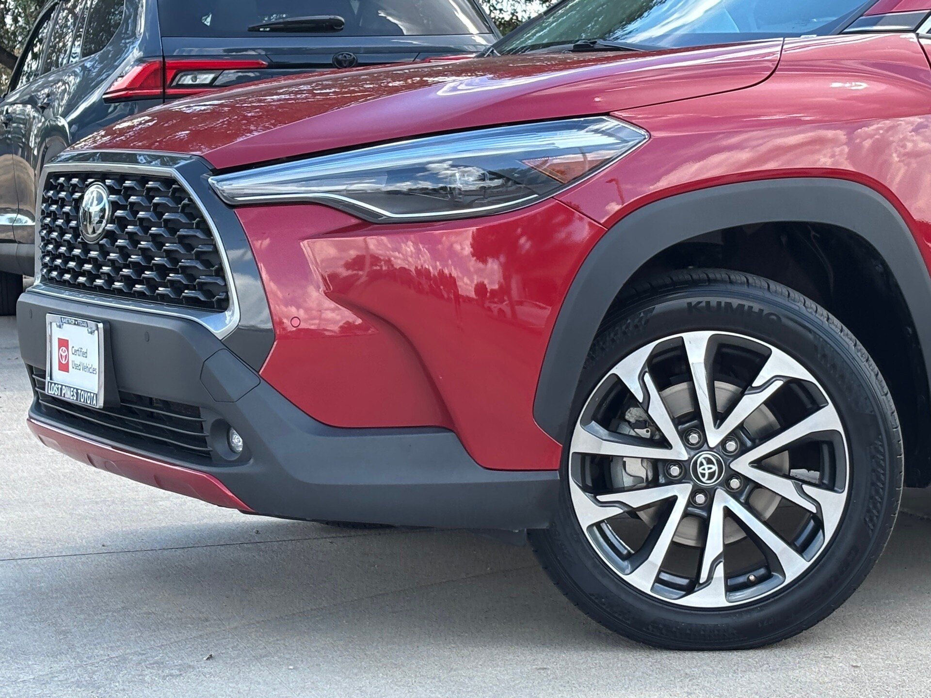 2023 Toyota Corolla Cross XLE photo 2