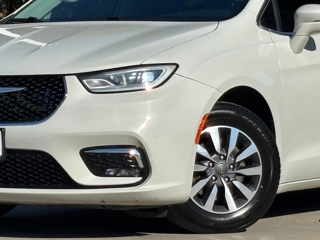 Used 2021 Chrysler Pacifica Touring L Minivan/Van