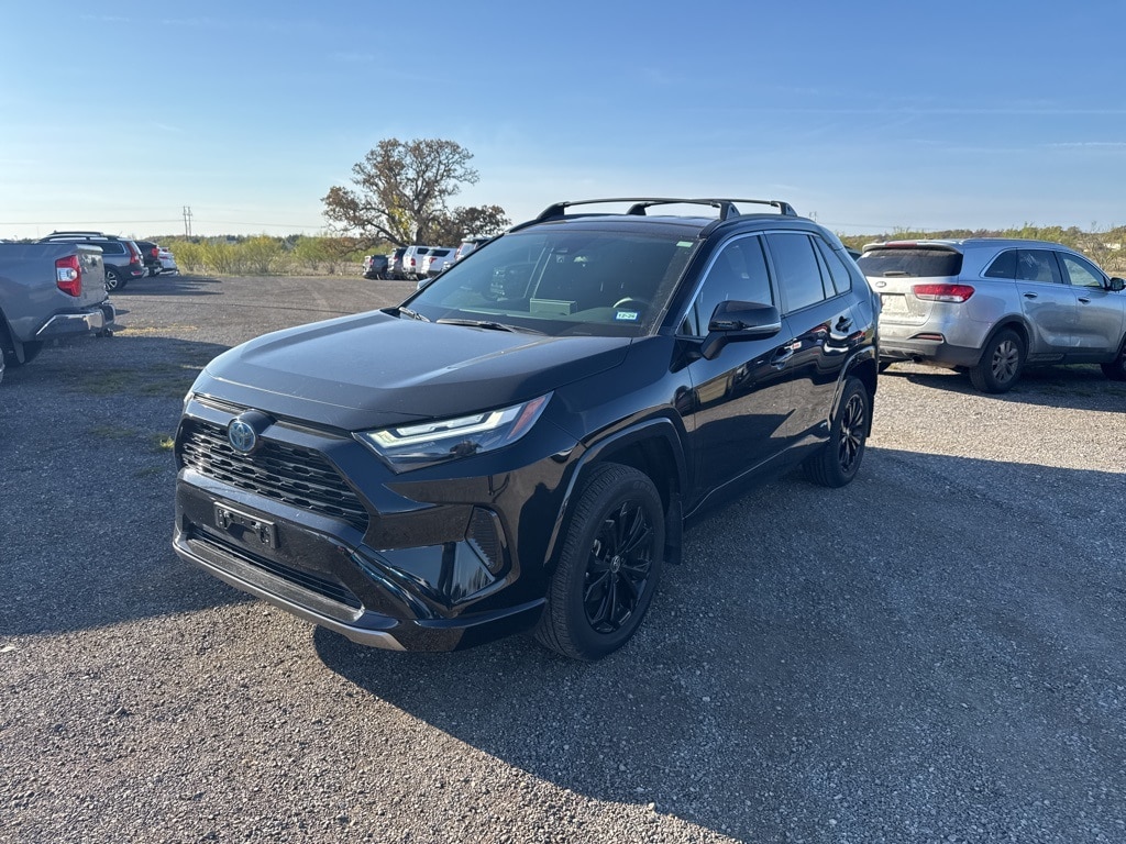 2024 Toyota RAV4 SE