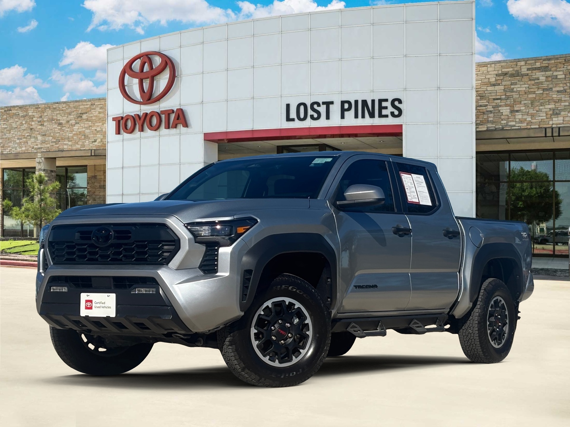 2024 Toyota Tacoma SR5's photo