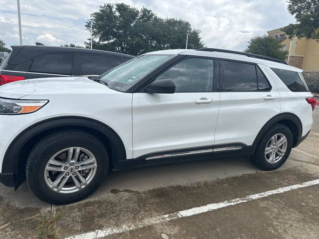 Used 2023 Ford Explorer XLT with VIN 1FMSK7DH8PGA58415 for sale in Bastrop, TX