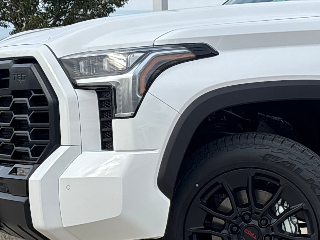 New 2026 Toyota Tundra Limited LIMITED CREWMAX 5.5