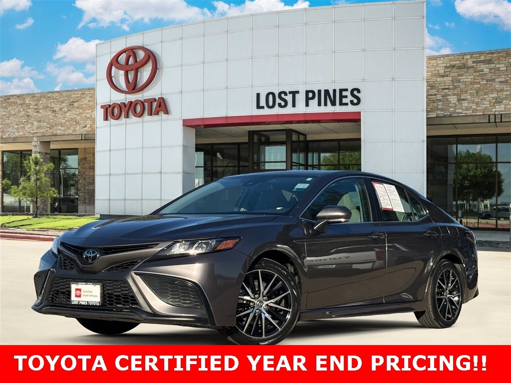 2023 Toyota Camry SE's photo