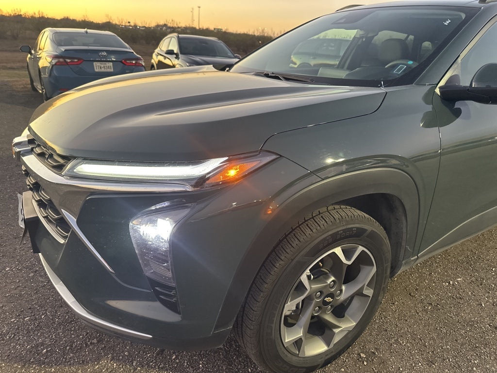 Used 2025 Chevrolet Trax LT SUV