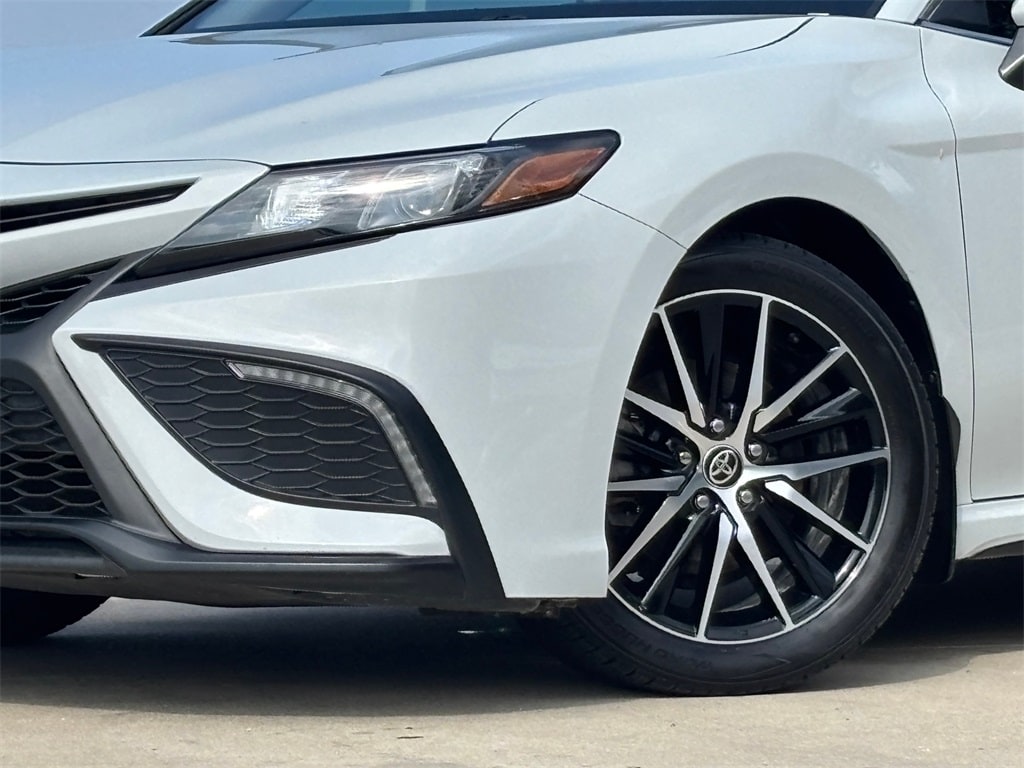 Used 2023 Toyota Camry SE Sedan