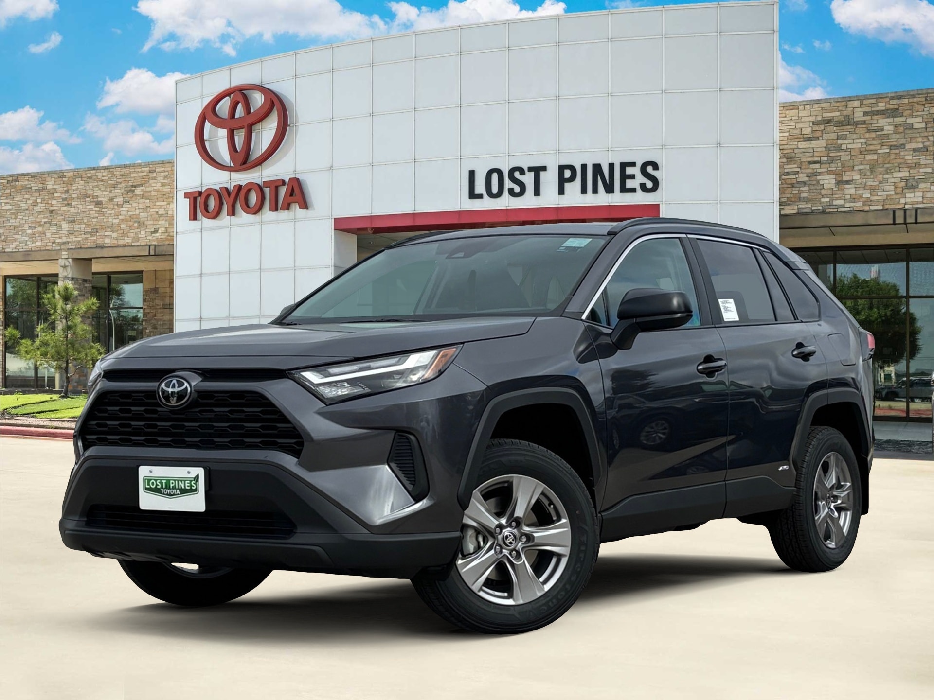 2025 Toyota RAV4 LE's photo