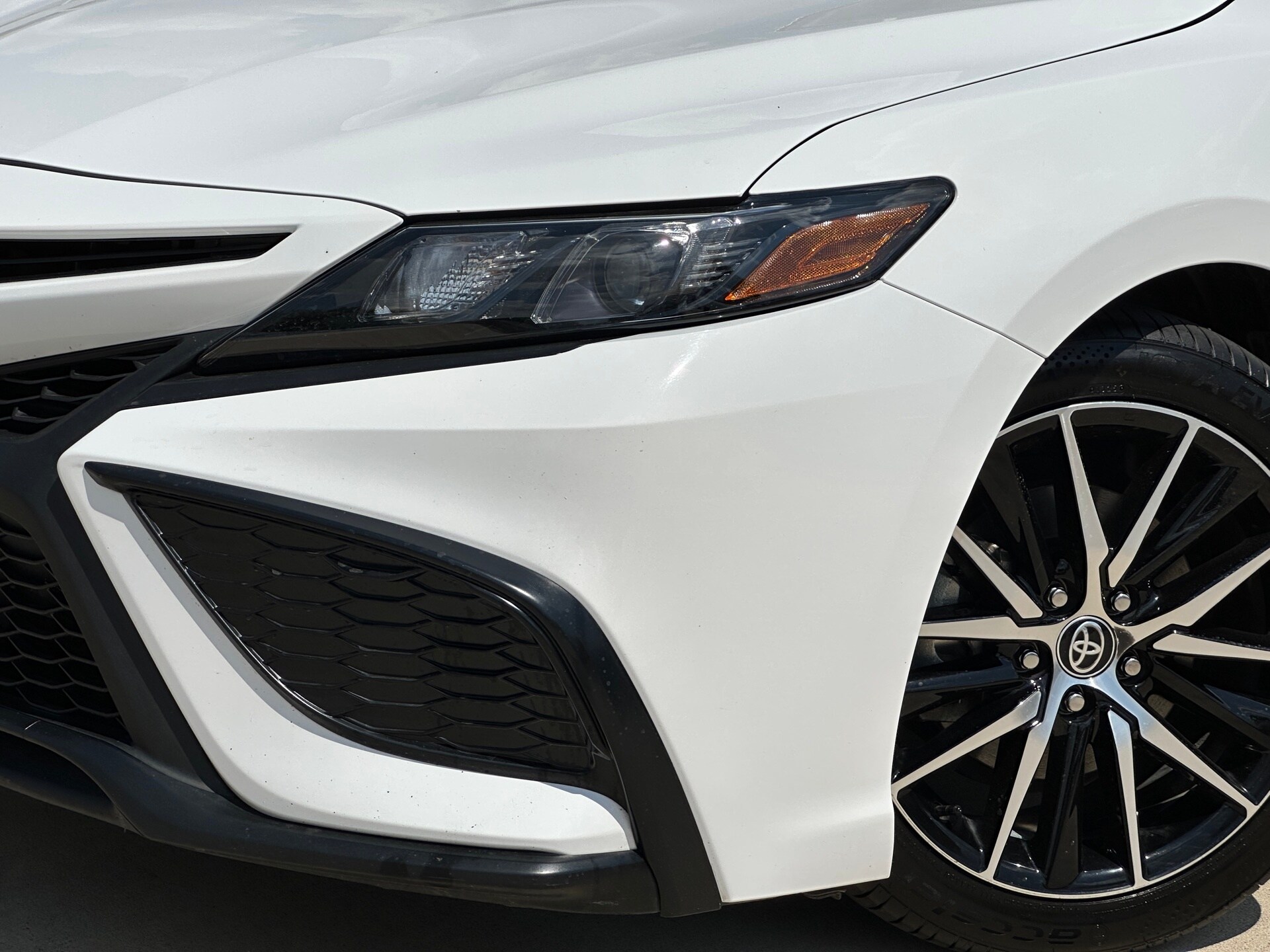 2024 Toyota Camry SE photo 3