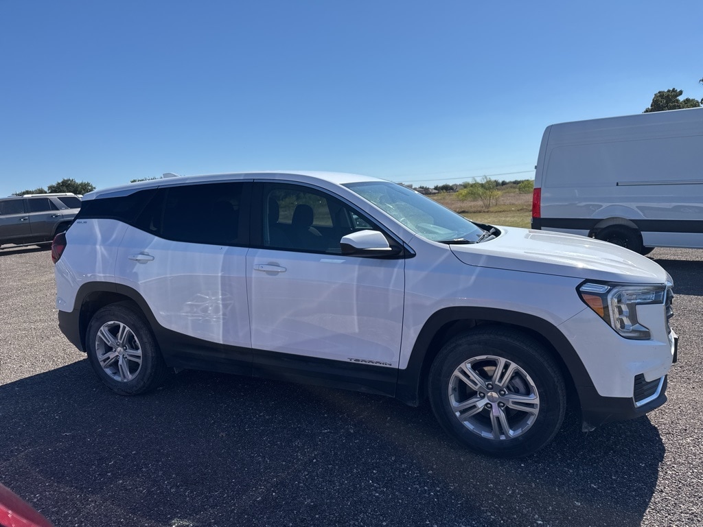 Used 2024 GMC Terrain SLE SUV