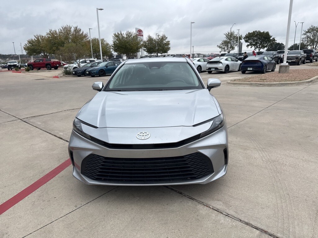 2025 Toyota Camry LE photo 2