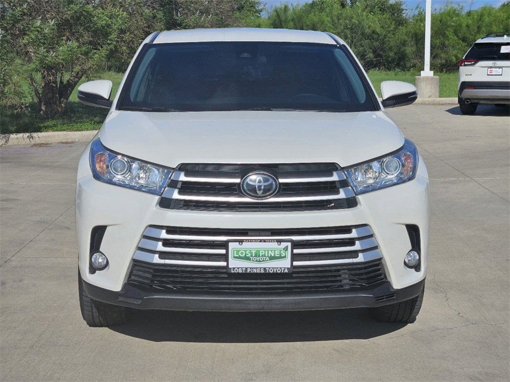 Used 2019 Toyota Highlander LE Plus with VIN 5TDZZRFHXKS295221 for sale in Bastrop, TX