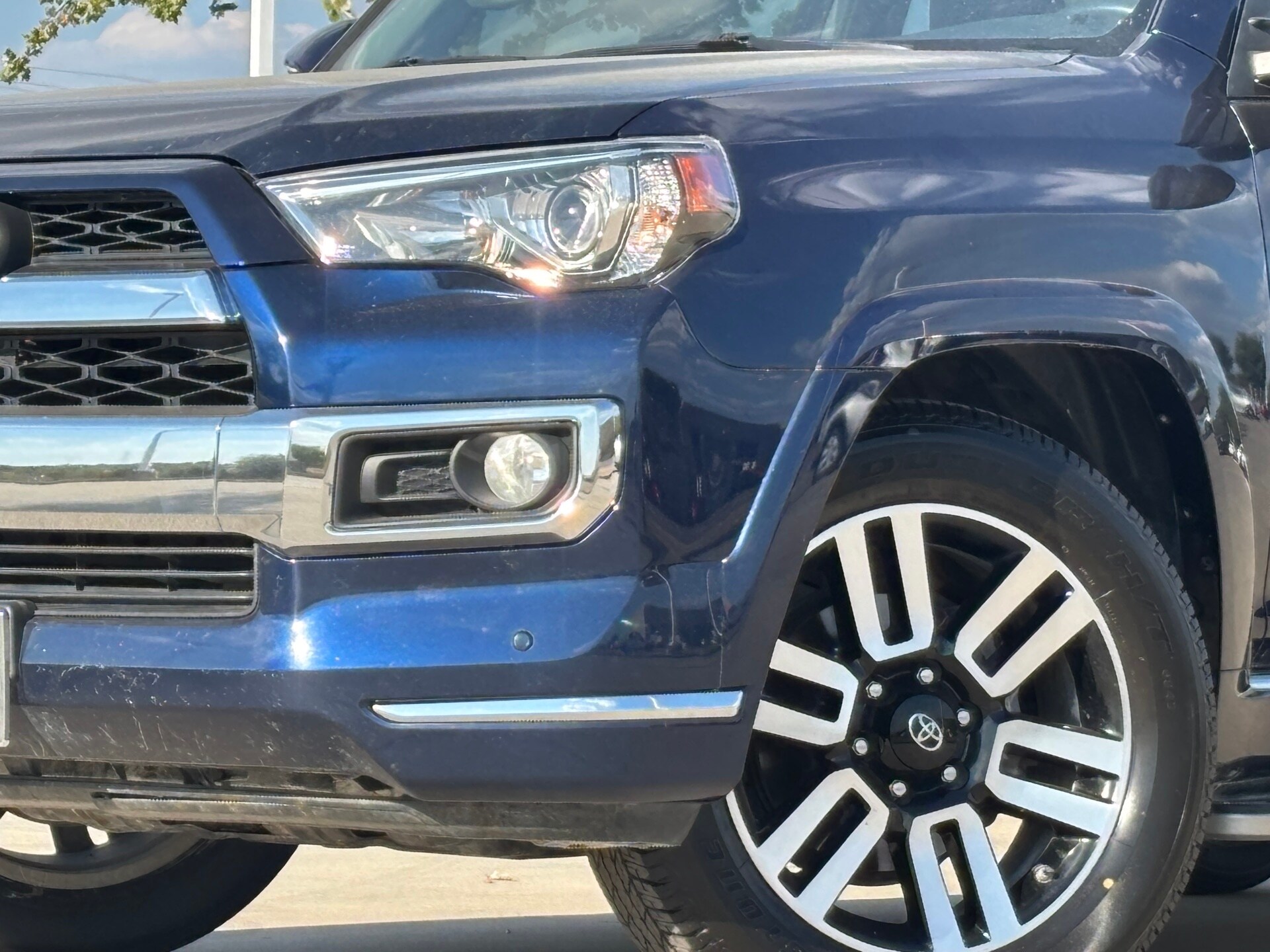 2019 Toyota 4Runner Limited photo 3