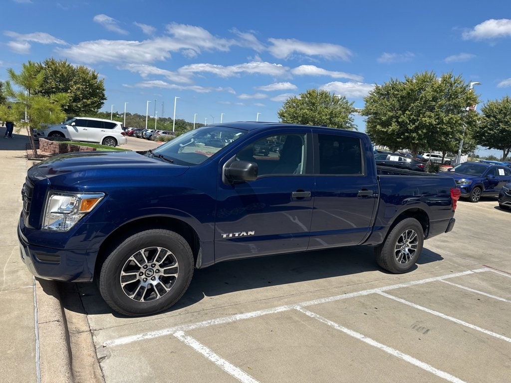 Used 2022 Nissan Titan SV with VIN 1N6AA1EE9NN107065 for sale in Bastrop, TX