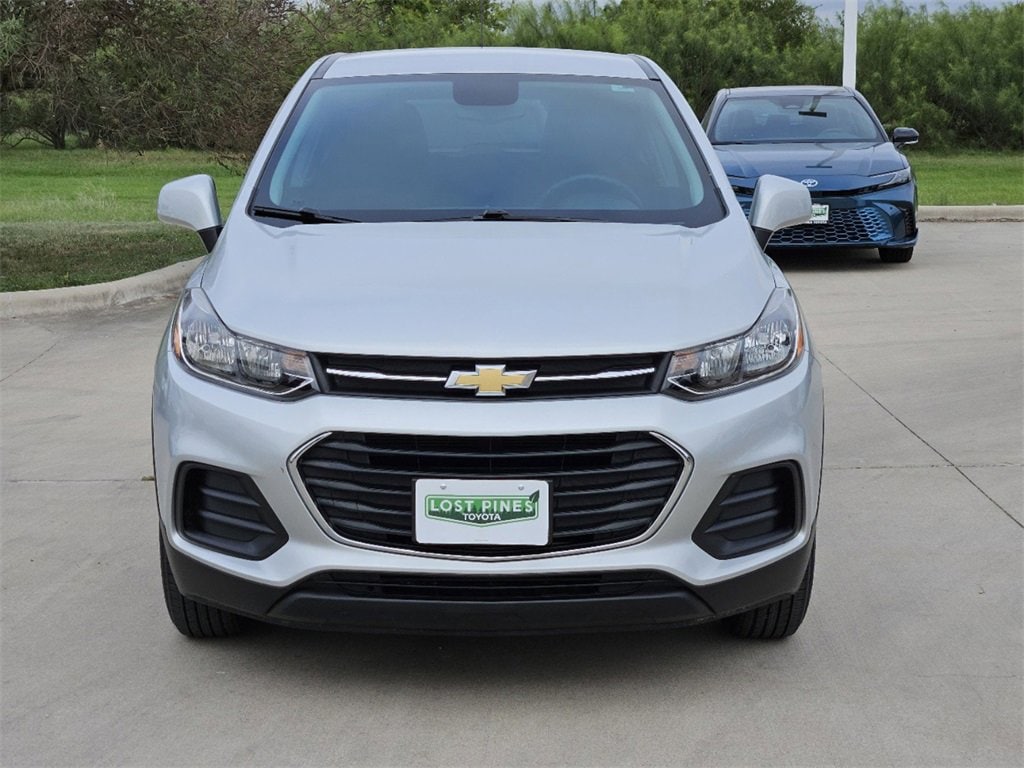 Used 2022 Chevrolet Trax LS with VIN KL7CJNSM8NB552118 for sale in Bastrop, TX