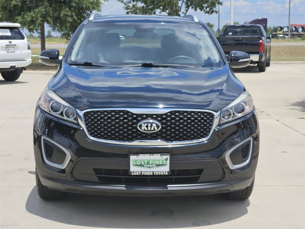 Used 2017 Kia Sorento LX with VIN 5XYPG4A38HG302703 for sale in Bastrop, TX