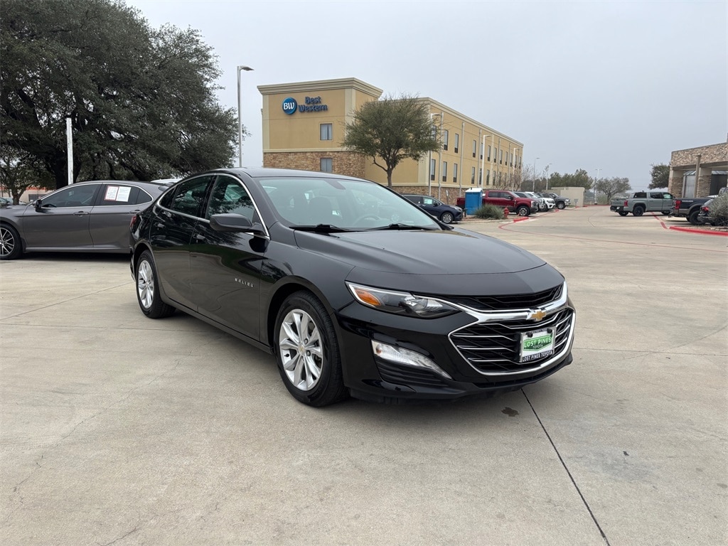 Used 2022 Chevrolet Malibu 1LT with VIN 1G1ZD5ST0NF139316 for sale in Bastrop, TX