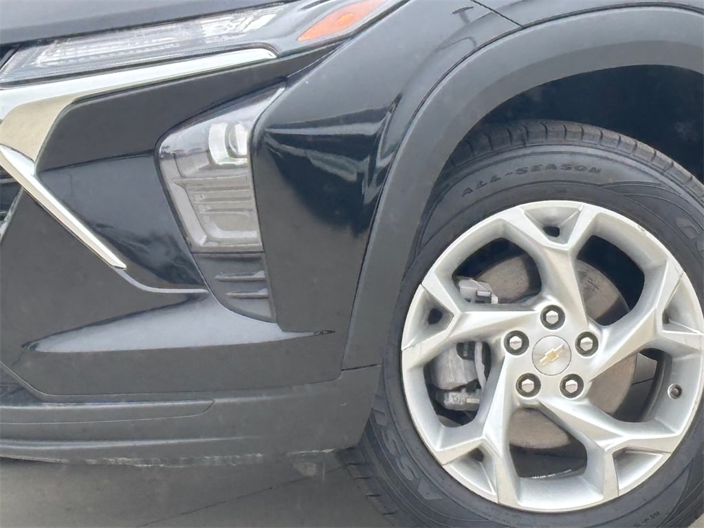 Used 2025 Chevrolet Trax LS SUV