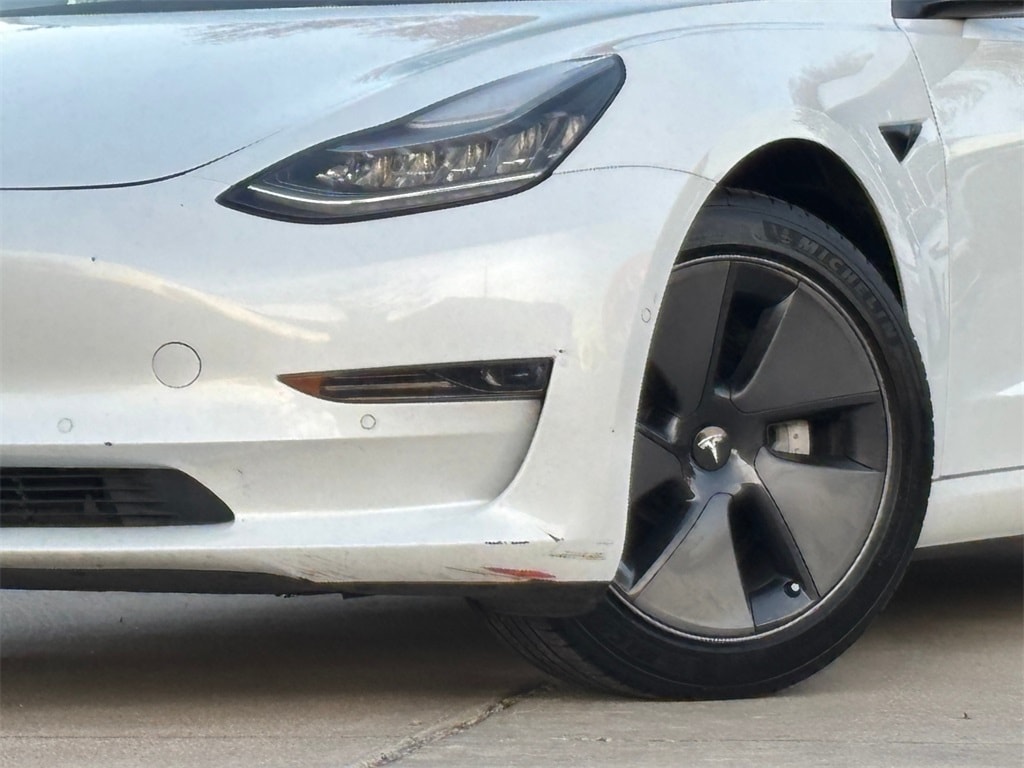 Used 2021 Tesla Model 3 Base with VIN 5YJ3E1EA1MF858882 for sale in Bastrop, TX