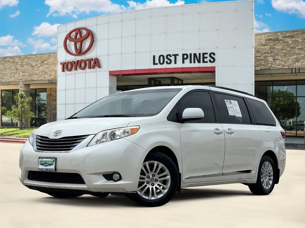 2017 Toyota Sienna XLE Premium