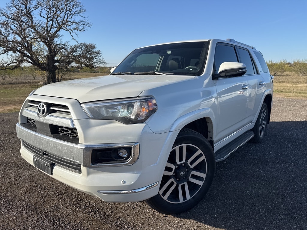 2022 Toyota 4Runner Limited's photo