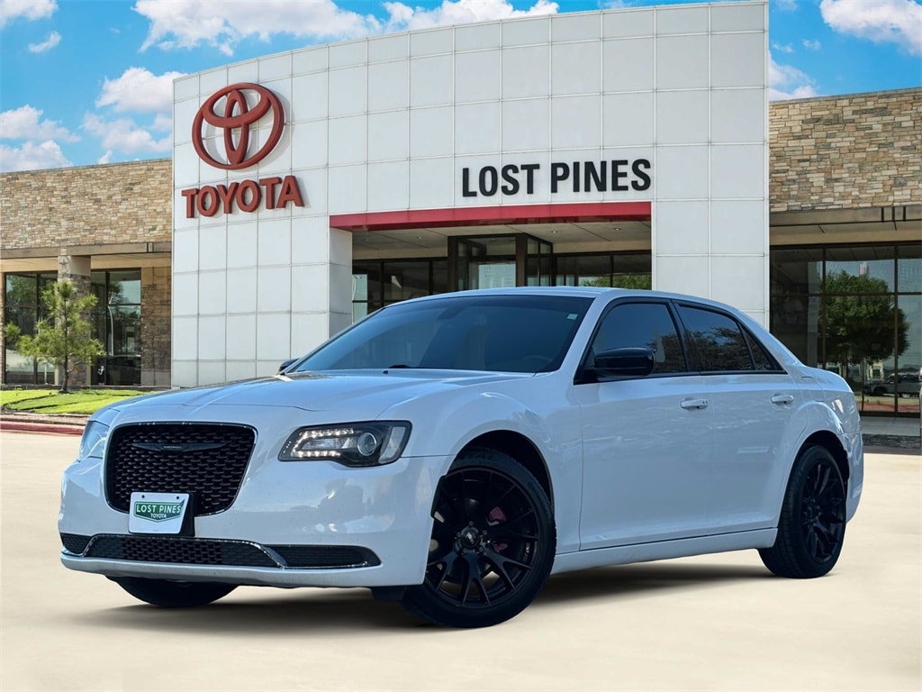 2019 Chrysler 300 Touring