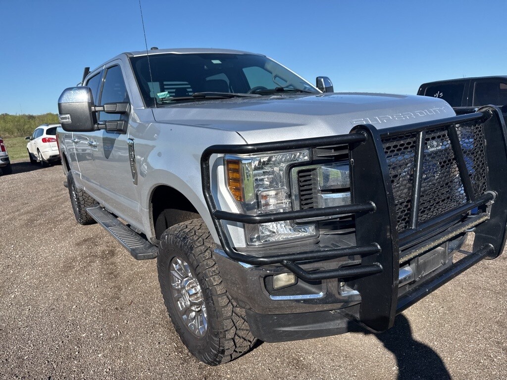 2018 Ford F-250 photo 3