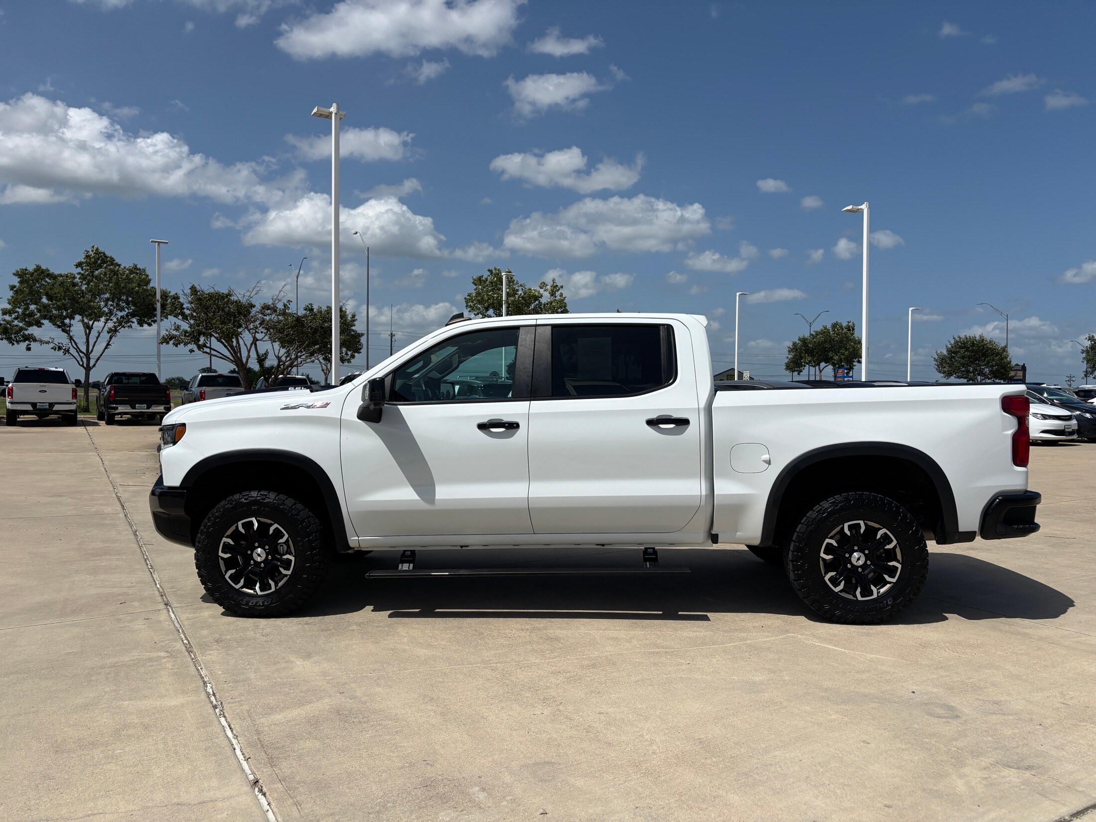 2022 Chevrolet Silverado 1500 ZR2 photo 4