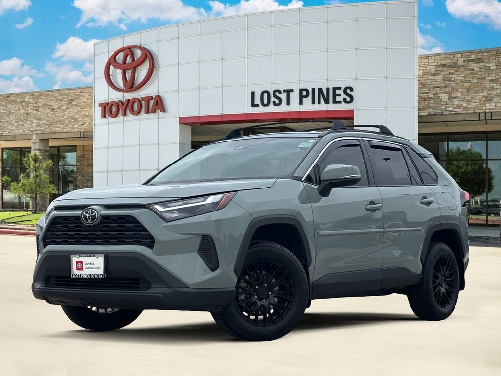Used 2022 Toyota RAV4 XLE SUV