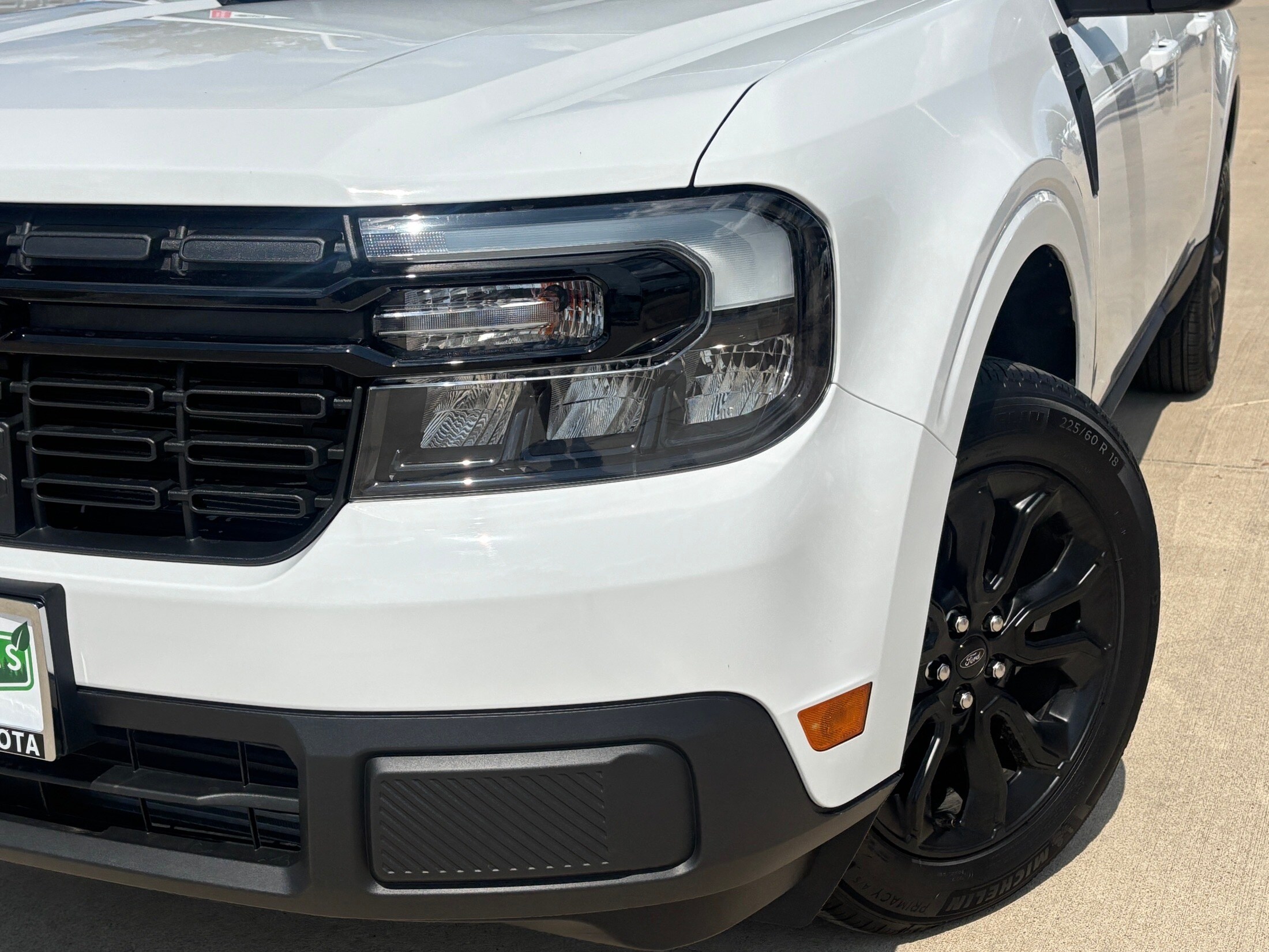 2024 Ford Maverick Lariat photo 2