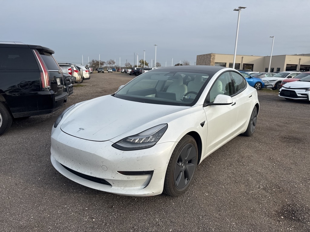 2021 Tesla Model 3 Base's photo