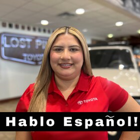 Staff member Wendy Flores from ID_e64510dfe1d0