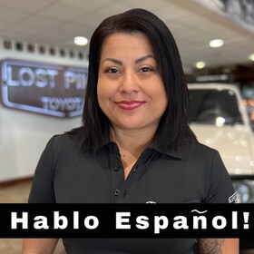 Staff member Tina Medina from ID_890ab67a4277