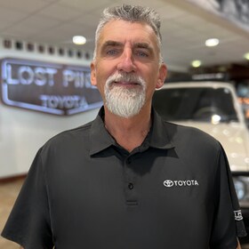 Staff member Darren Day from ID_e64510dfe1d0