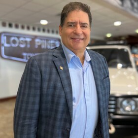 Staff member Carlos Liriano from ID_3af2fbe62462
