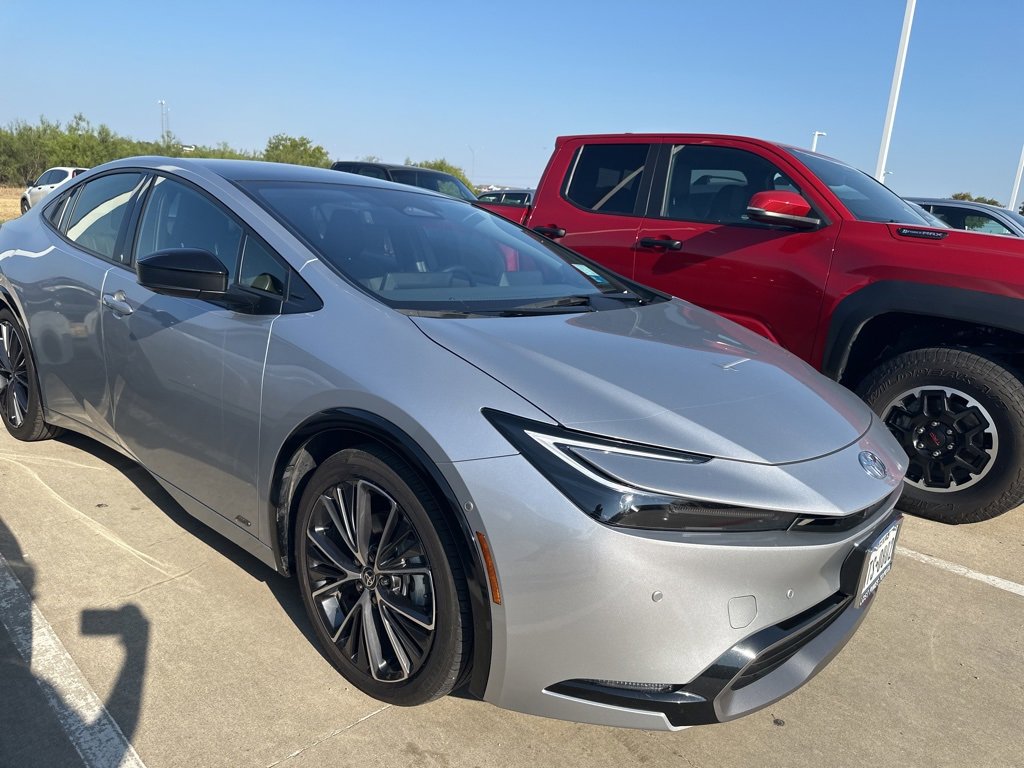 2024 Toyota Prius Limited photo 2