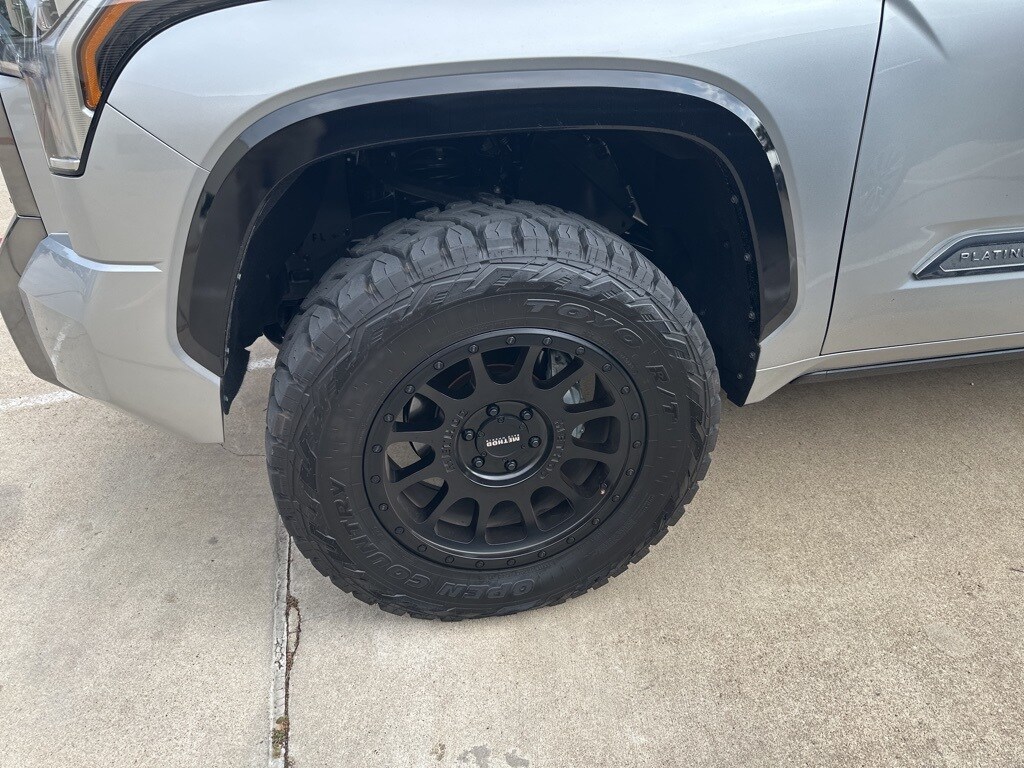 2025 Toyota Tundra Platinum CrewMax photo 3