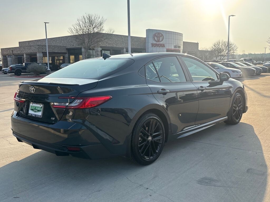Used 2025 Toyota Camry SE Sedan
