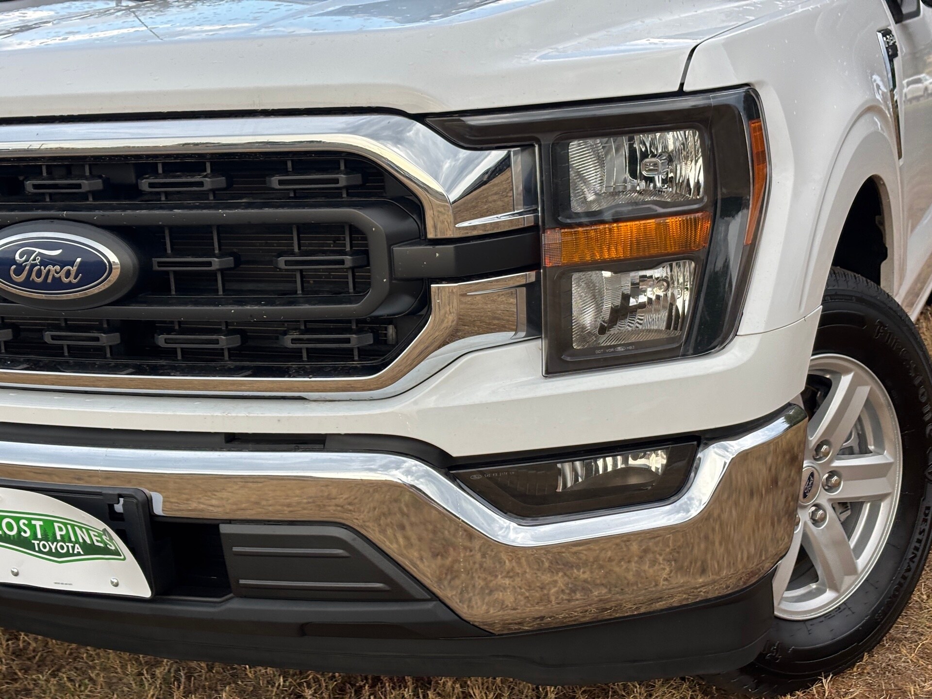 2023 Ford F-150 XLT photo 3
