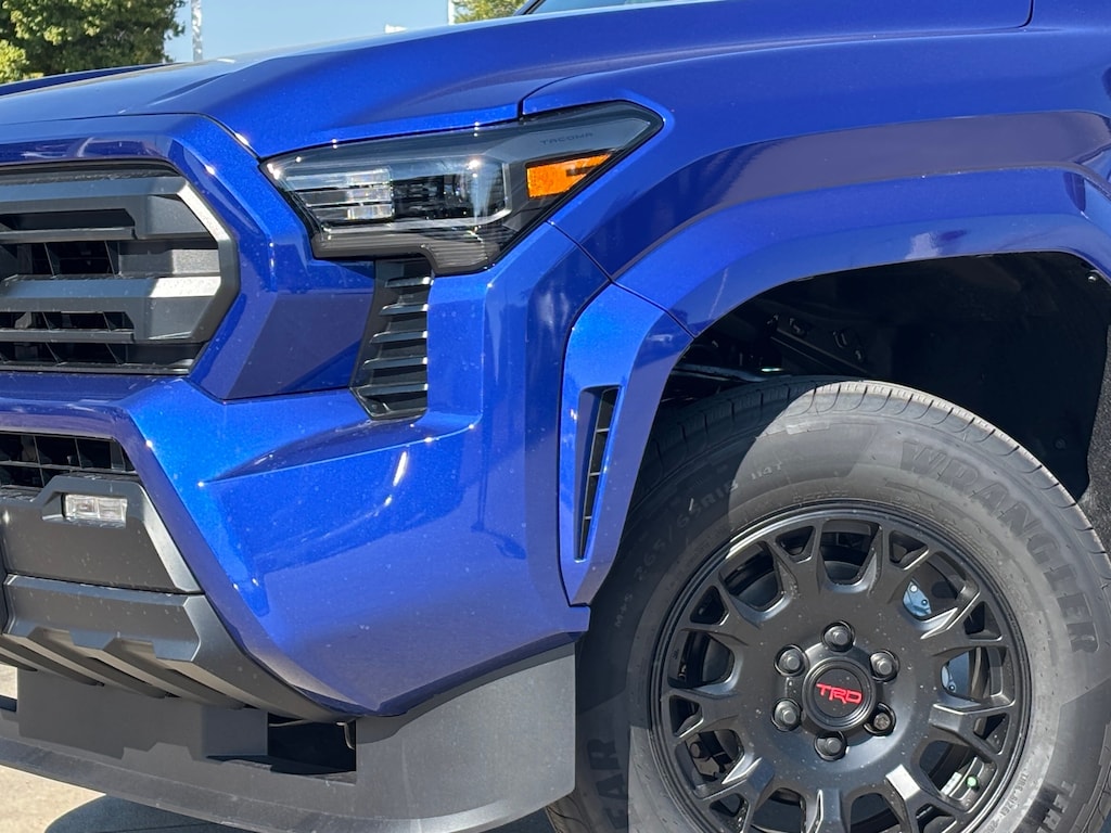 New 2025 Toyota Tacoma SR5 4X4 DOUBLE CAB