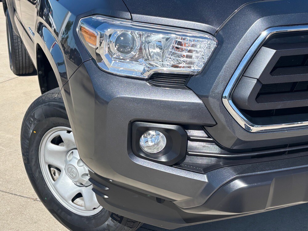 2023 Toyota Tacoma SR5 photo 3
