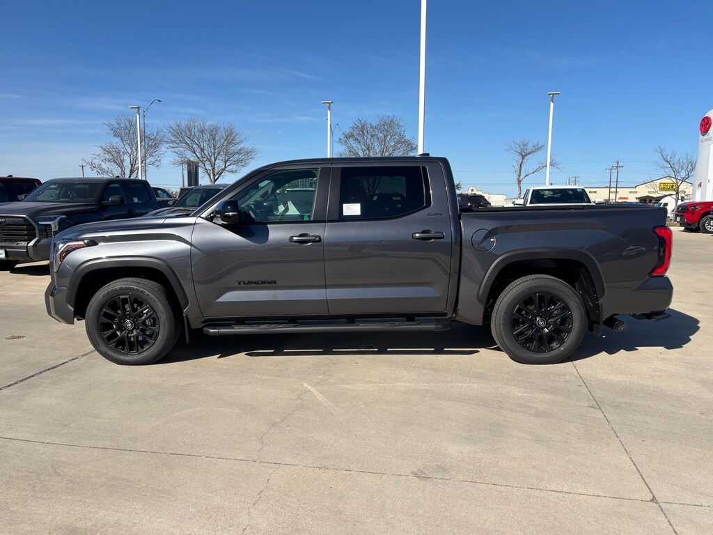New 2026 Toyota Tundra Limited LIMITED CREWMAX 5.5